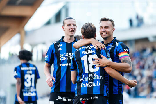 Sirius Adam Vikman och Henrik Castegren jublar