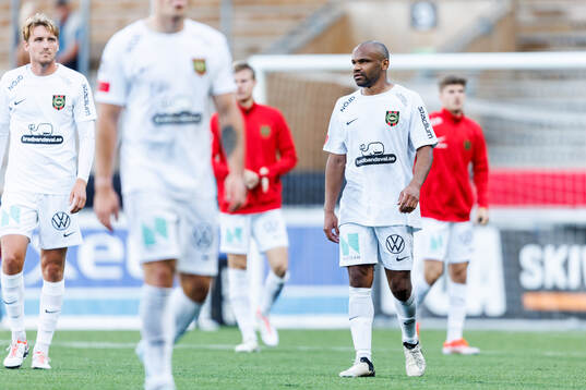 Brommapojkarnas Serge-Junior Martinsson Ngouali deppar