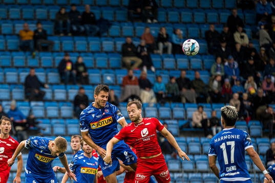 Stian Kristiansen of Sandefjord and Bård Finne of Brann