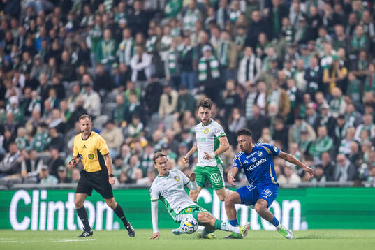 Hammarbys Markus Karlsson och IFK Norrköpings Moutaz