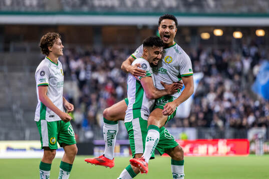 Hammarbys Jusef Erabi gör 1-0 och jublar med Montader
