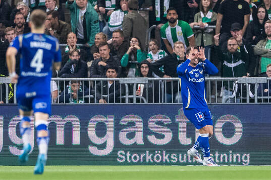 IFK Norrköpings Vito Hammershöy-Mistrati jublar