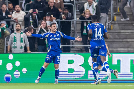 IFK Norrköpings Vito Hammershöy-Mistrati jublar