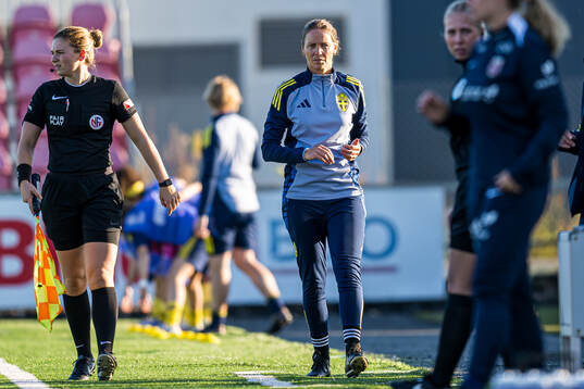 Lovisa Delby, head coach of Sweden