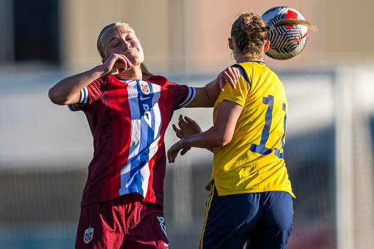 Nora Krogstad Lium of Norway and Lilian Häggkvist of Sweden