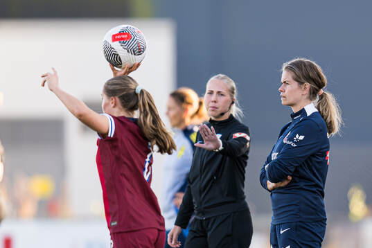 Elise Brotangen, head coach of Norway