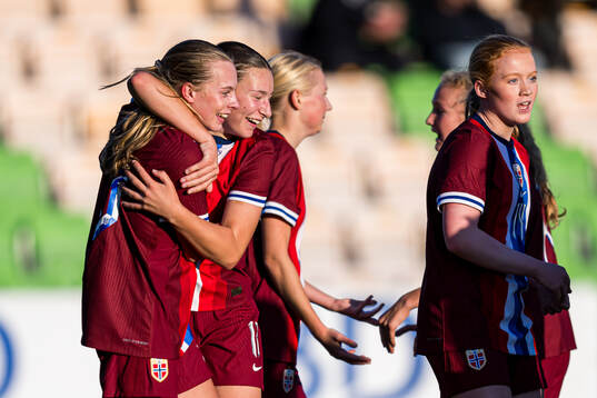 Johanna Fedeler of Norway celebrates
