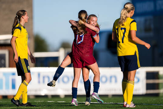 Johanna Fedeler of Norway celebrates
