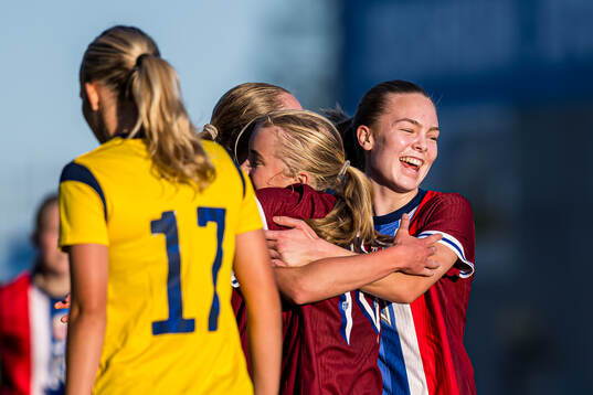 Johanna Fedeler of Norway celebrates