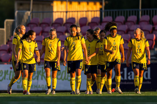 Cornelia Ljungberg of Sweden celebrates
