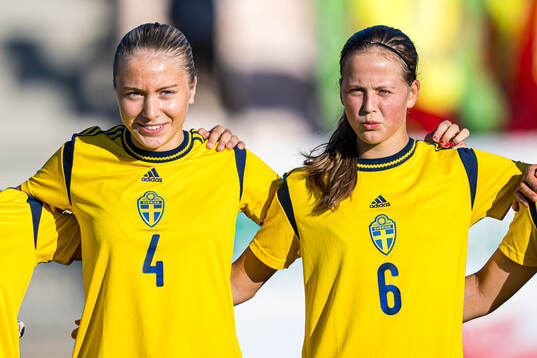 Thea Eriksson and Edit Rautio of Sweden