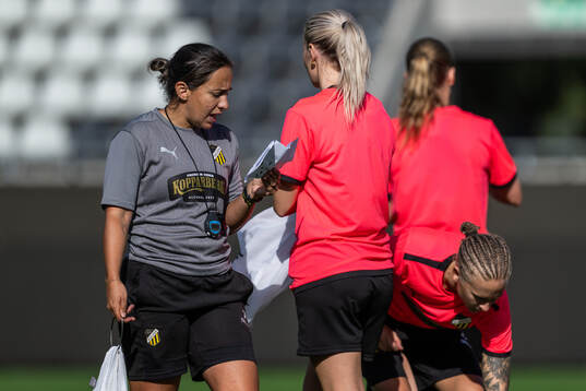 Assistant coach Bri Campos