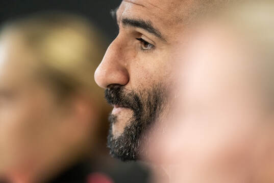 Head coach Mak Lind