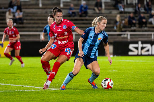 Linköpings Nellie Karlsson och Djurgårdens Mimmi Larsson