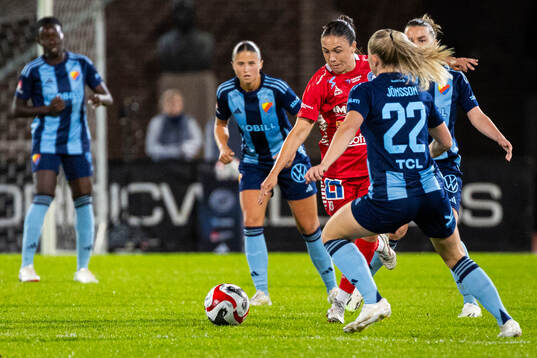 Linköpings Delaney Baie Pridham och Djurgårdens Zara