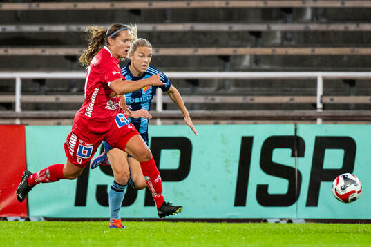 Linköpings Emma Lennartsson och Djurgårdens Mimmi Larsson