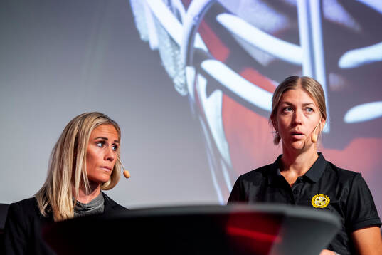 Gizela Ahlgren Bloom, SHL och Erika Grahm, sportchef,