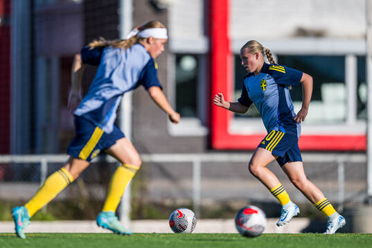 Nova Selin of Sweden warms up