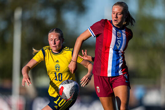 Nova Selin of Sweden and Marie Moen Preus of Norway