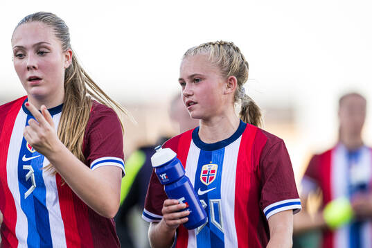 Nathalie Kolseth Skeide and Elida Holvik Kolbjørnsen of
