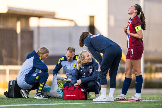 Hanna Karlsson of Sweden and Mille Helland Flø of Norway