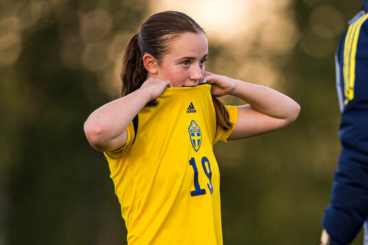 Ebba Hedman of Sweden looks dejected