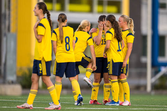 Ebba Hedman of Sweden looks dejected