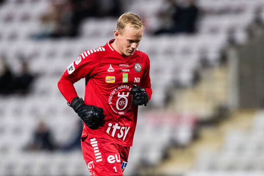 Örebros målvakt Malte Påhlsson deppar