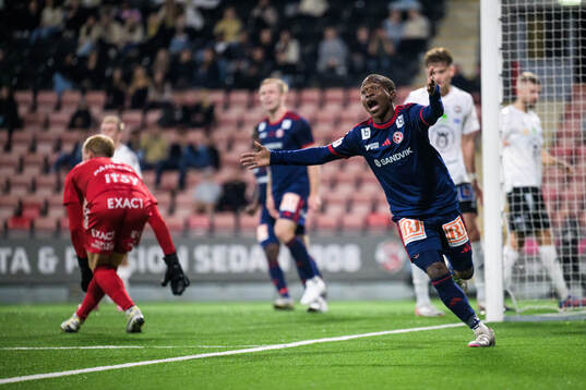 Sandvikens IFs John Thomas Kamara deppar