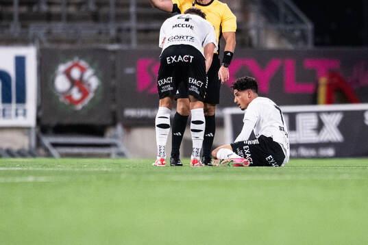 Örebros Elias Barsoum har ont