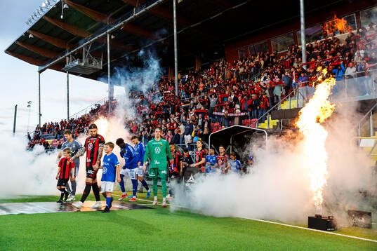 Östersunds spelare gör entré