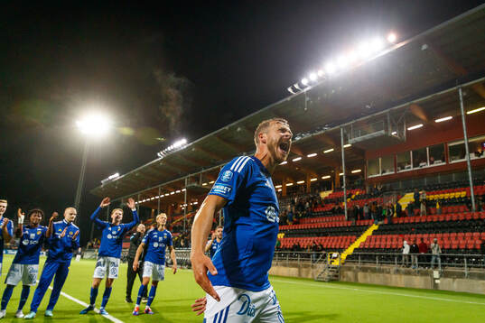 GIF Sundsvalls Pontus Engblom jublar