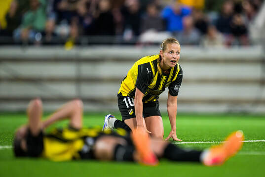 Anna Anvegård of Häcken looks dejected