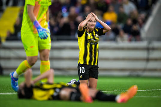 Anna Anvegård of Häcken looks dejected