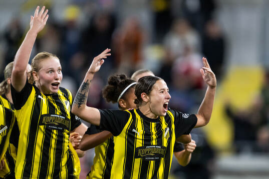 Tabby Tindell of Häcken celebrates