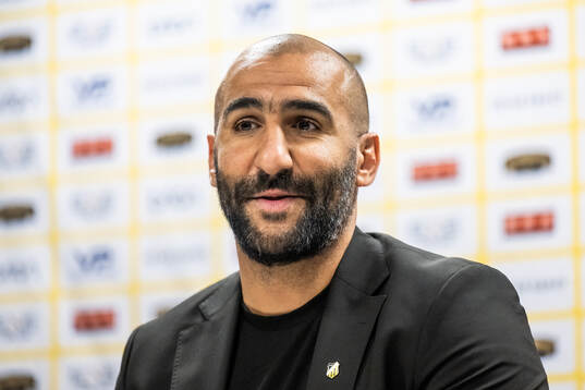 Head coach Mak Lind of Häcken at the press conference