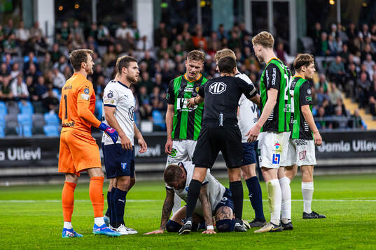 Malmö FFs Pontus Jansson har ont