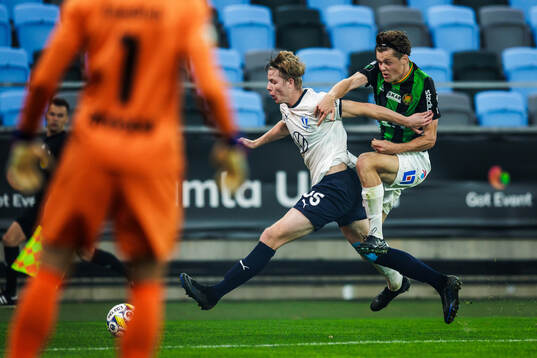 Malmö FFs Nils Zätterström och GAISs Axel Henriksson