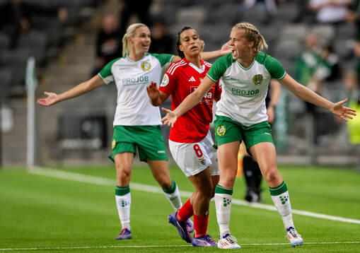 Julie Blakstad of Hammarby reacts