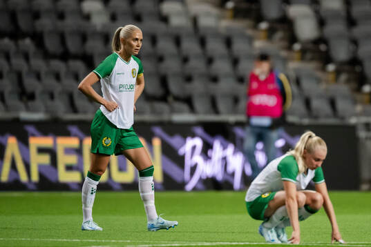 Alice Carlsson of Hammarby looks dejected