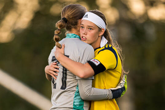 Hanna Karlsson and Roos Huitzing of Sweden looks dejected