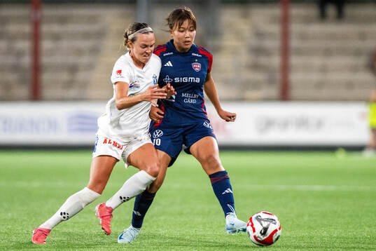 FC Rosengårds Momoko Tanikawa och Växjö DFFs Larkin
