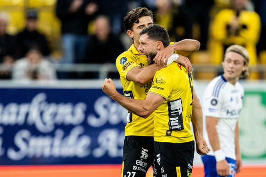 Elfsborgs Besfort Zeneli och Arber Zeneli jublar