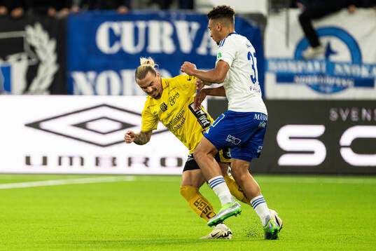 Elfsborgs Niklas Hult och IFK Norrköpings Moutaz Neffati