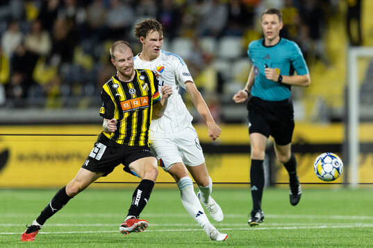 Häckens Simon Gustafson och Djurgårdens August Priske