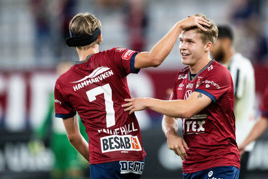 Bläddra bland fler bilder av Fotboll, Superettan, Örgryte - Landskrona