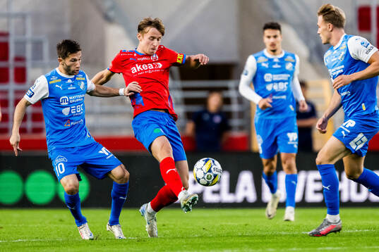 IK Oddevolds Liridon Kalludra och Helsingborgs Lukas