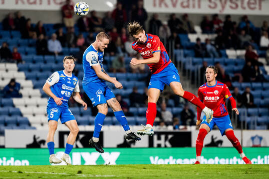 IK Oddevolds Filip Karlin och Helsingborgs Lukas Kjellnäs