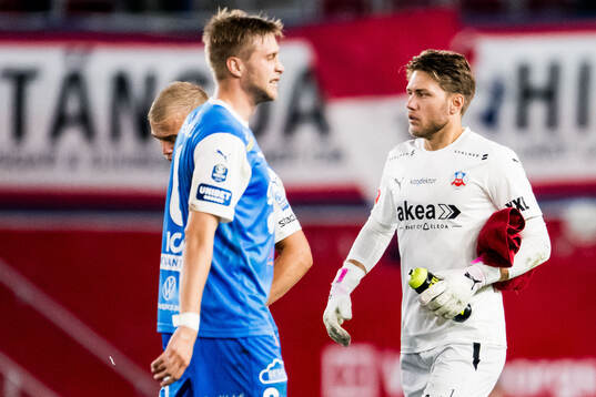 Helsingborgs målvakt Kalle Joelsson deppar