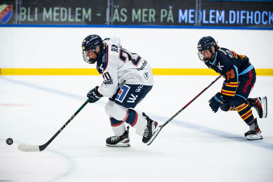Linköpings Lova Blom och Djurgårdens Hana Haasova